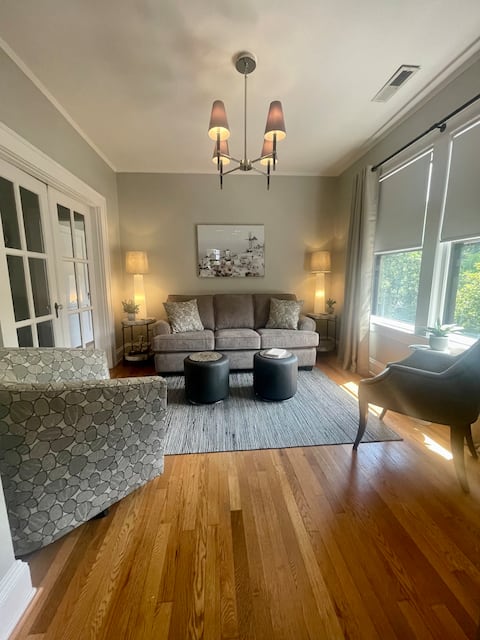 Top Airbnb: Bearson Villa -- Pvt Apt. Near Dwntwn and LRU in Hickory