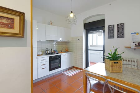 Bari city center: WHOLE APARTMENT exclusive use