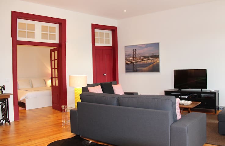 Sao Paulo 90- Spacious and renovated apartment gallery image 3