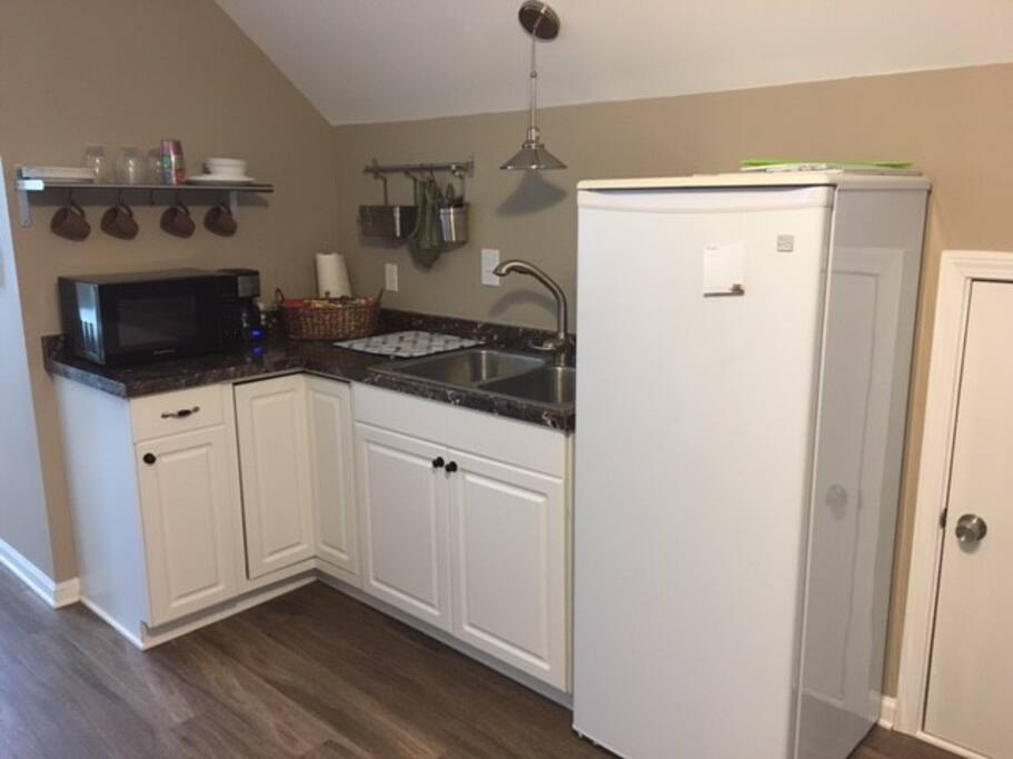 Kitchen with Microwave