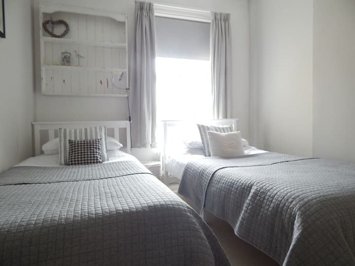 Спална соба 2
двокреветни соби