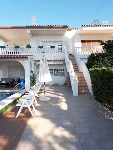 APARTMENT BETWEEN BEACH AND MOUNTAIN