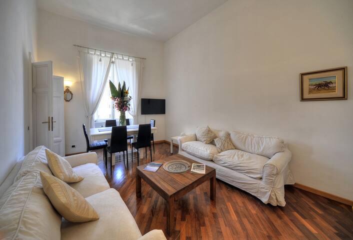 ROME LUXURY HOUSE gallery image 5