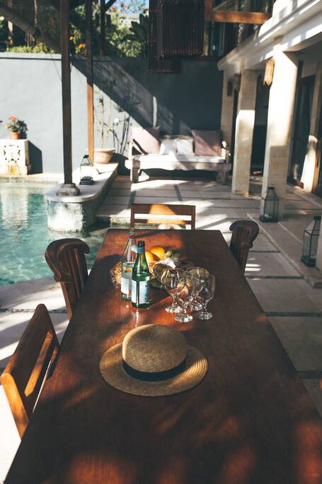 Alfresco dining