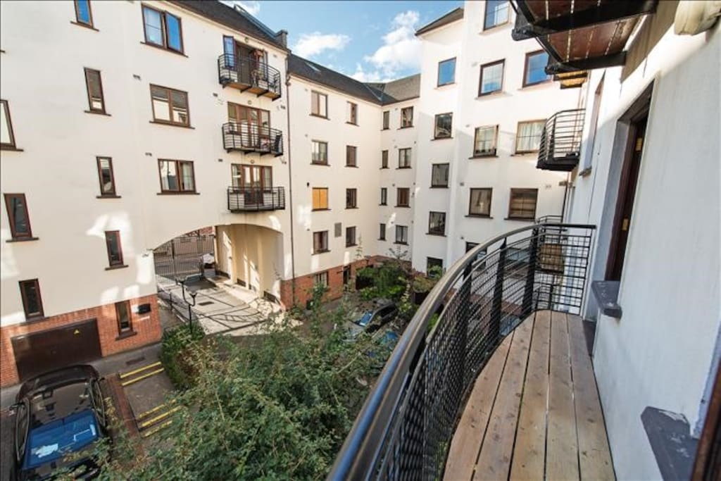 Balcony!