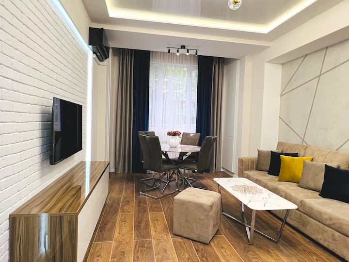 Cozy Apt 2 in the center of the city, Republic sq Apartments for Rent in Yerevan, Yerevan