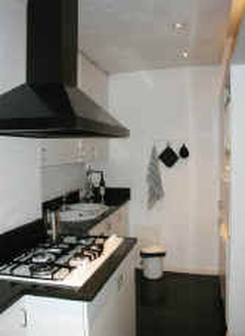 Luxury “Hay Loft” in the Heart of Trastevere gallery image 5