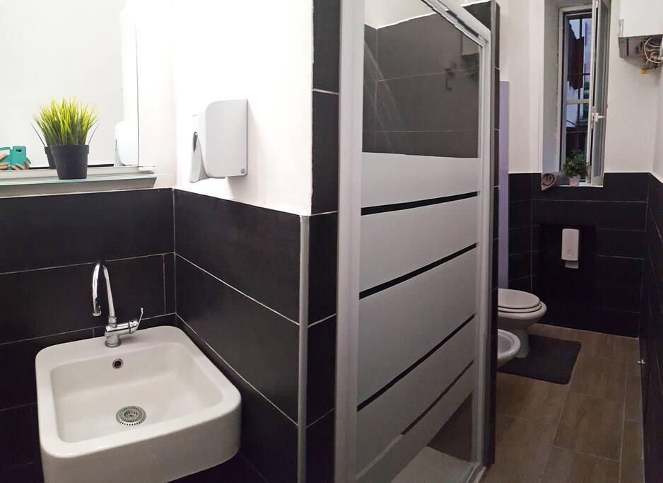 Shared bathroom#2