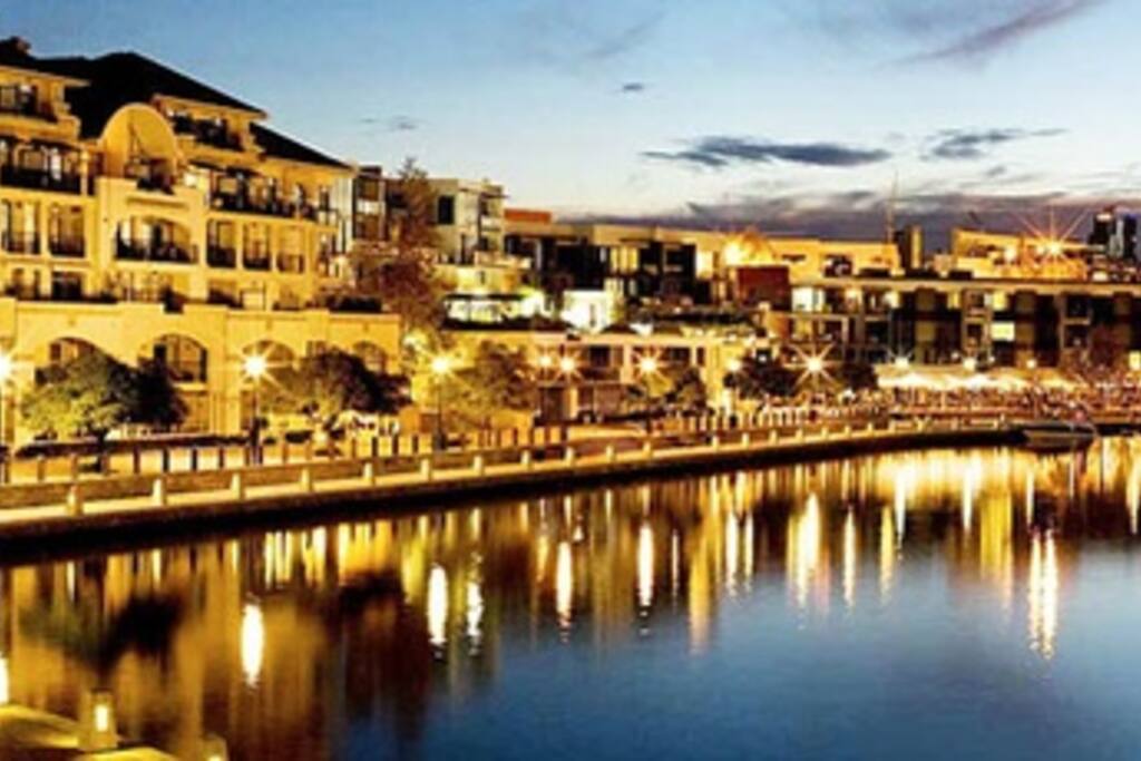 East Perth Great Restaurants and cafes to try.