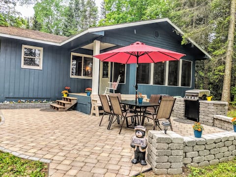 Stylish, private lakefront cabin near Bemidji.
