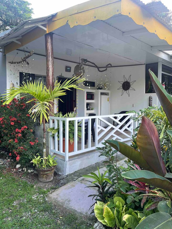 Olé Caribe, apartment 200 meters from Playa Cocles Condominiums for