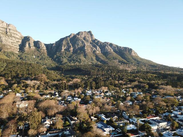 4 bedroom house in Newlands gallery image 2