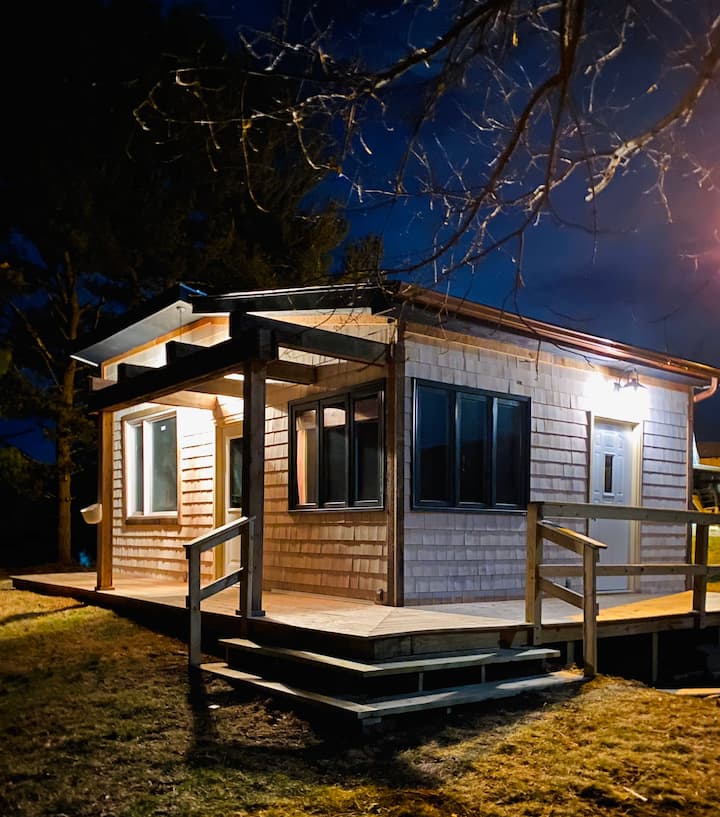 Toasted Marshmallow (w/baby goats!) fast Farm stays for