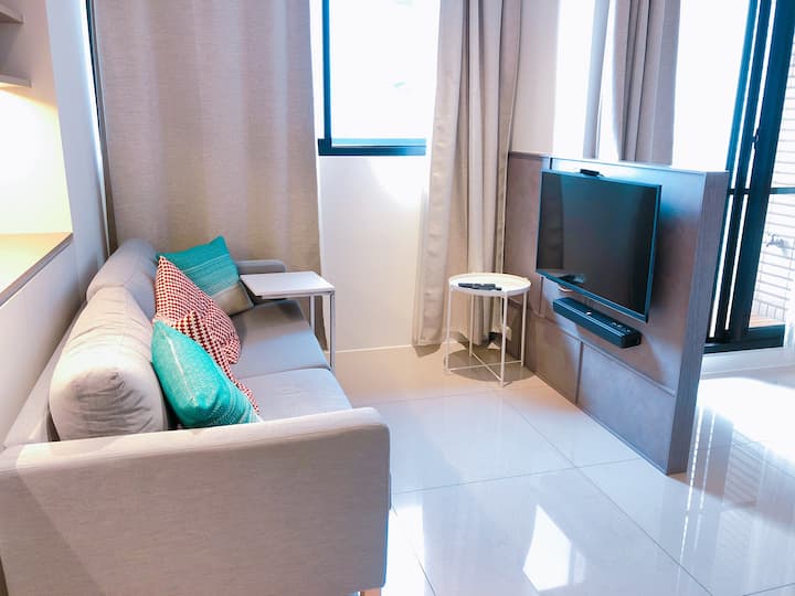 Easy Commute/stylish/apartment/linkoua9/地鐵站上方購物美食 - Taipei