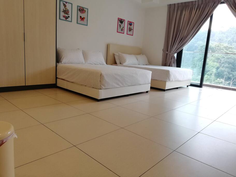 2 Queen Bed