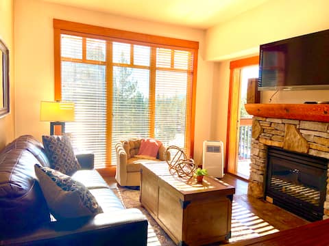 Beautiful Village 2 Bedroom Condo!