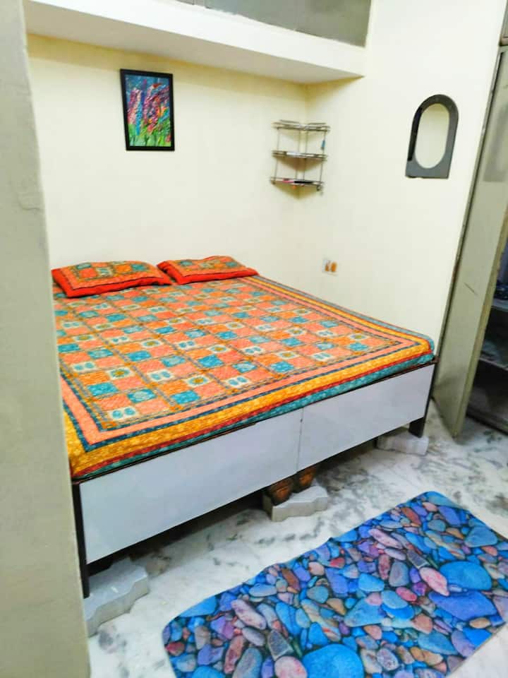 Საძინებელი ალმირას სათავსოთი