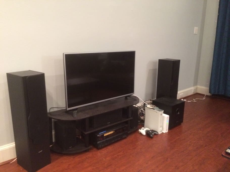 Full Entertainment System with TV, HDMI, XBOX 360, and great stereo system