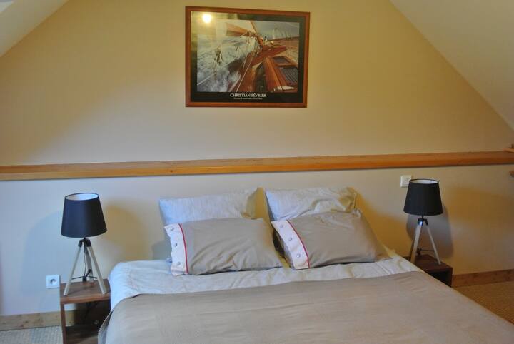 Верзија од 180 двоен кревет на мецанинот
