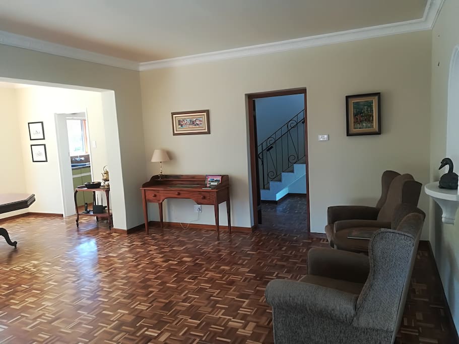 Sitting and Breakfast area entrance