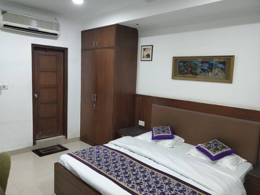 Room 4