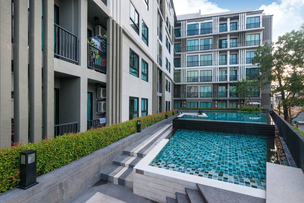 pool on 2floor
