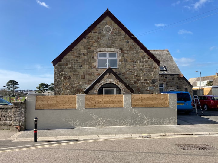 Converted Chapel close to Porth Beach,Newquay Cottages for Rent in