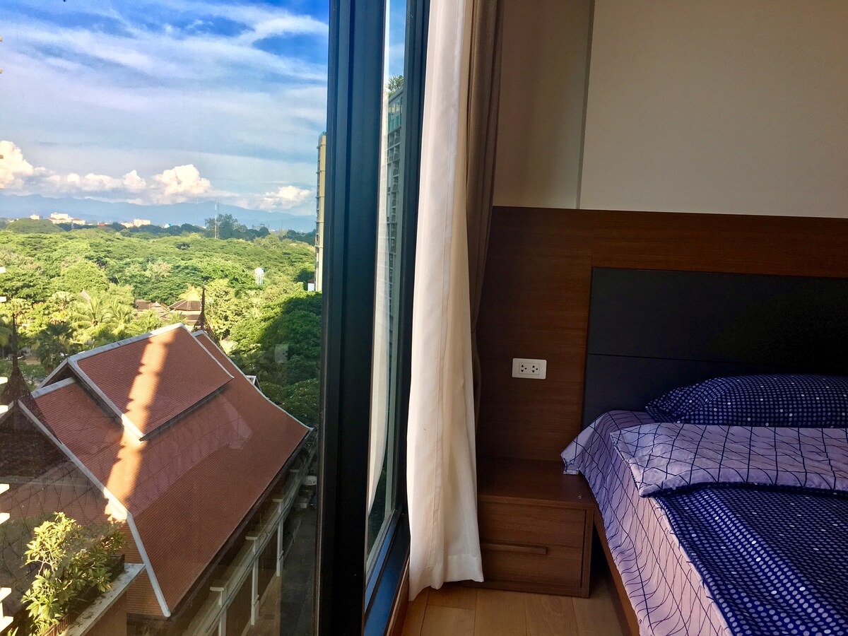 主卧室， ห้อง窗外นอนใหญ่และนอกหน้าต่าง