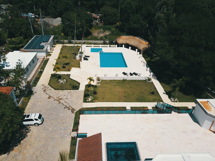Villa  De 10 Y 12 Hab.  A 400 Mts  De La Playa - Cabarete