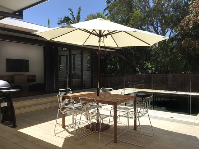 charming luxury beach cottage for 6 gallery image 2