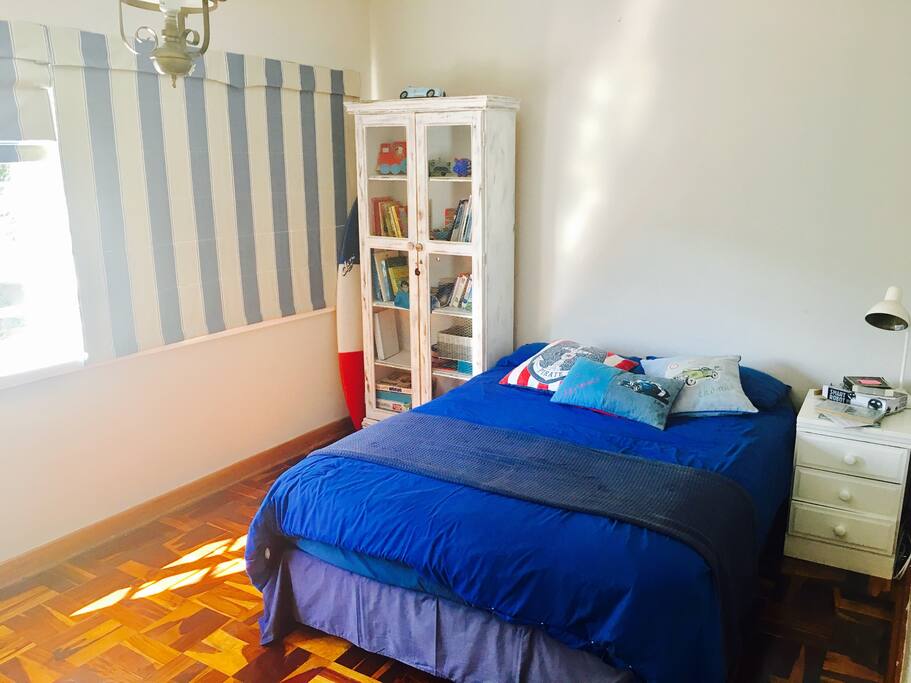 2nd bedroom queen bed