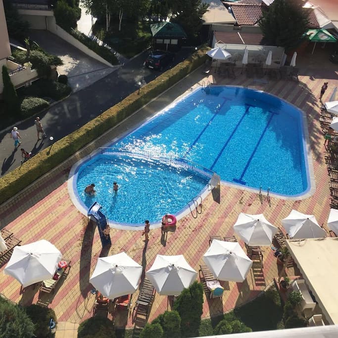 Swimming pool avalaible daily till 21:00