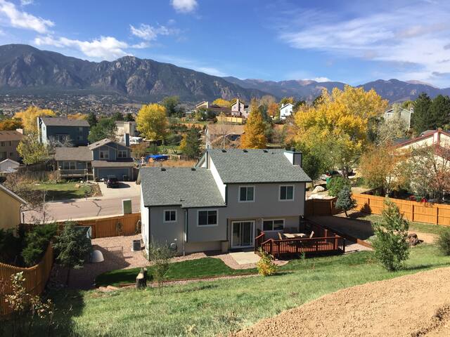The best 4  bdrm deal close to the Broadmoor area