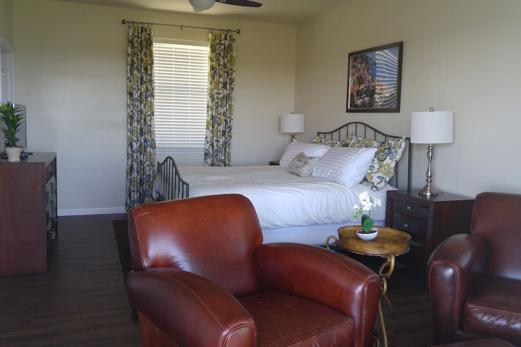 Master Suite -King Sized bed