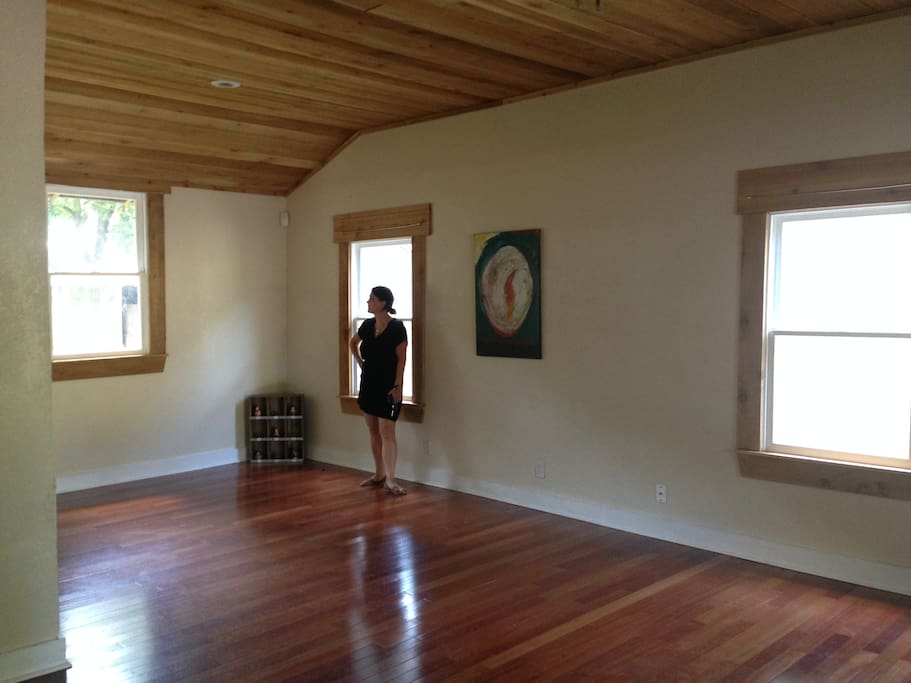 Large living & dining area