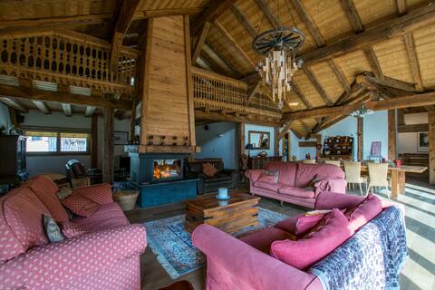 Perfect for large groups - sleeps 12 - 16