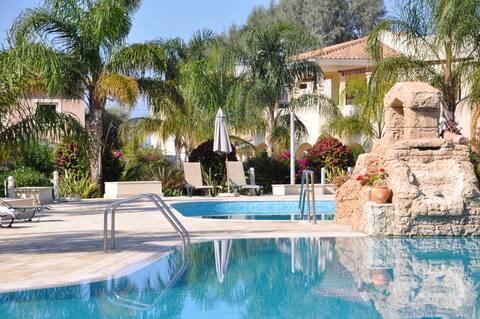 Luxury 2 Bed Apartment In Aphrodite Sands-Mandria
