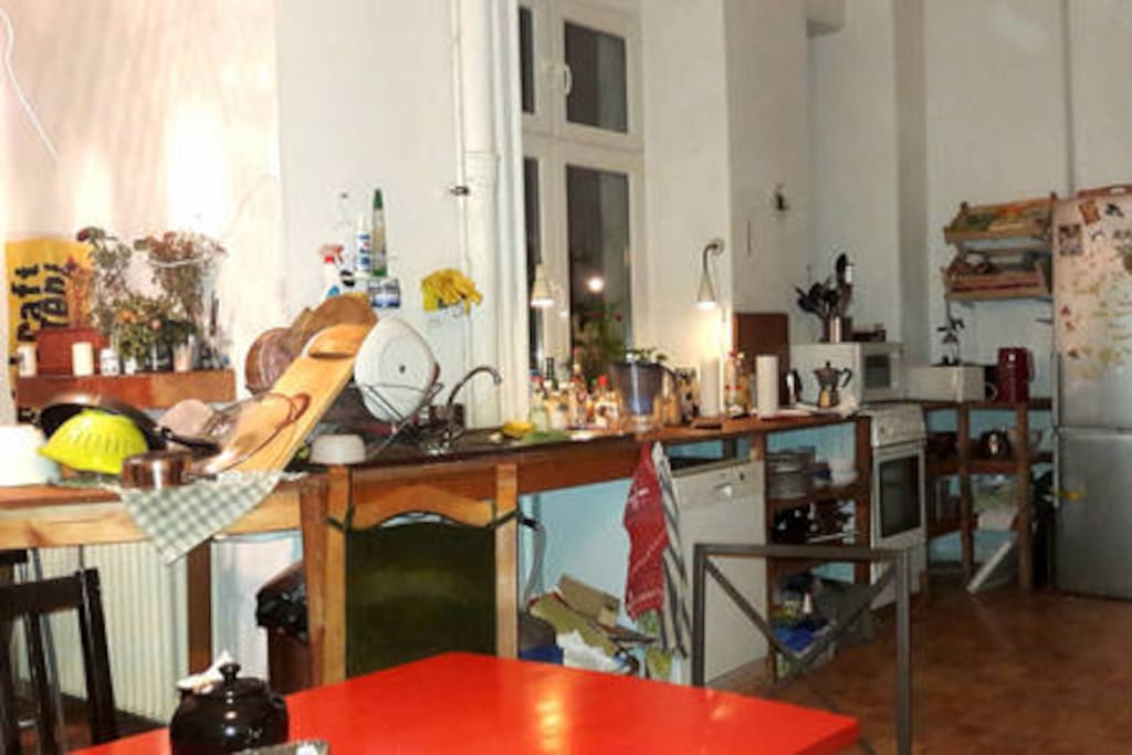 big lively kitchen