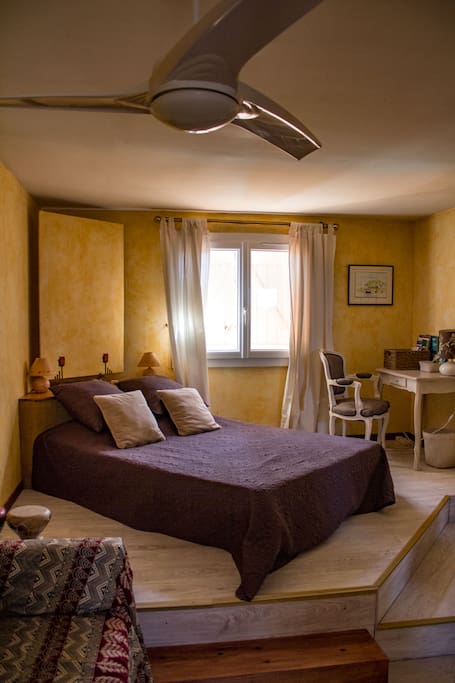 Chambre parentale - à l'étage