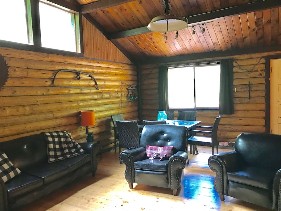 Bright and cosy living room