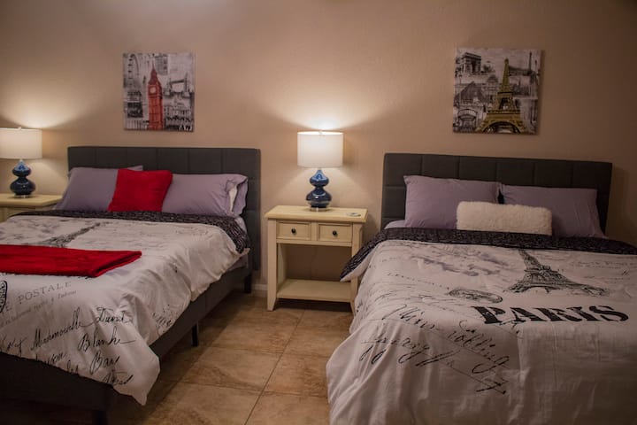 Საძინებელი 2 - 2 საწოლი 152 × 203 სმ