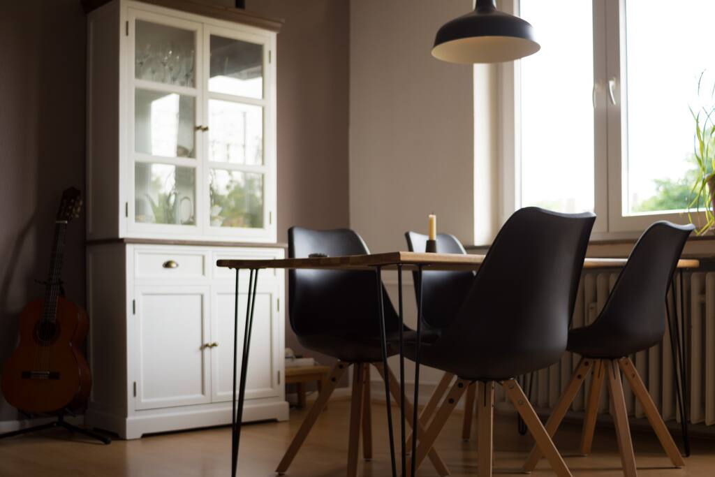 Wohnzimmer mit Essbereich
