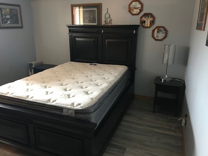 Dormitorio #1 - Cama completa. 