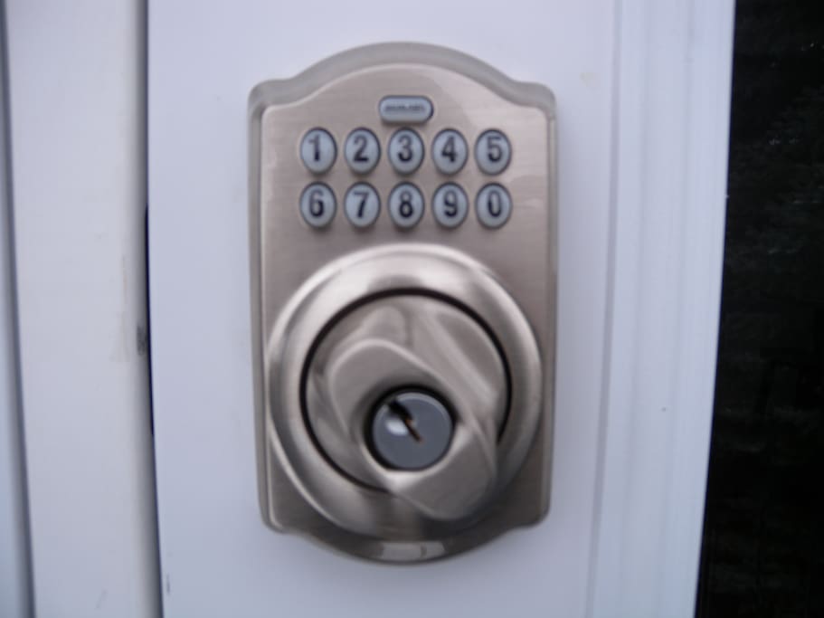 keyless entry for 24hr check-in