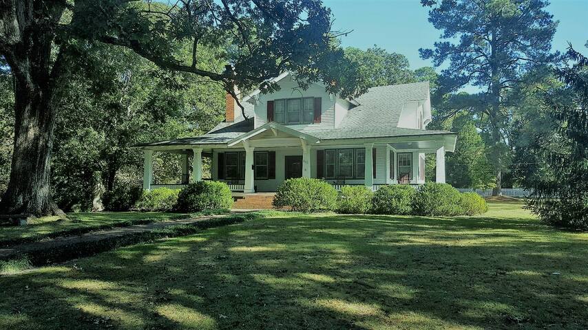 Airbnb Windsor Vacation Rentals Places To Stay Virginia