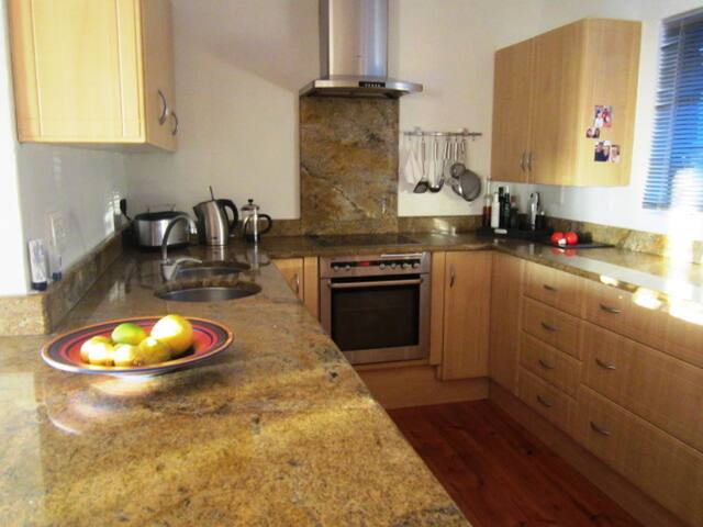 High Standard Penthouse with spectacular View gallery image 4