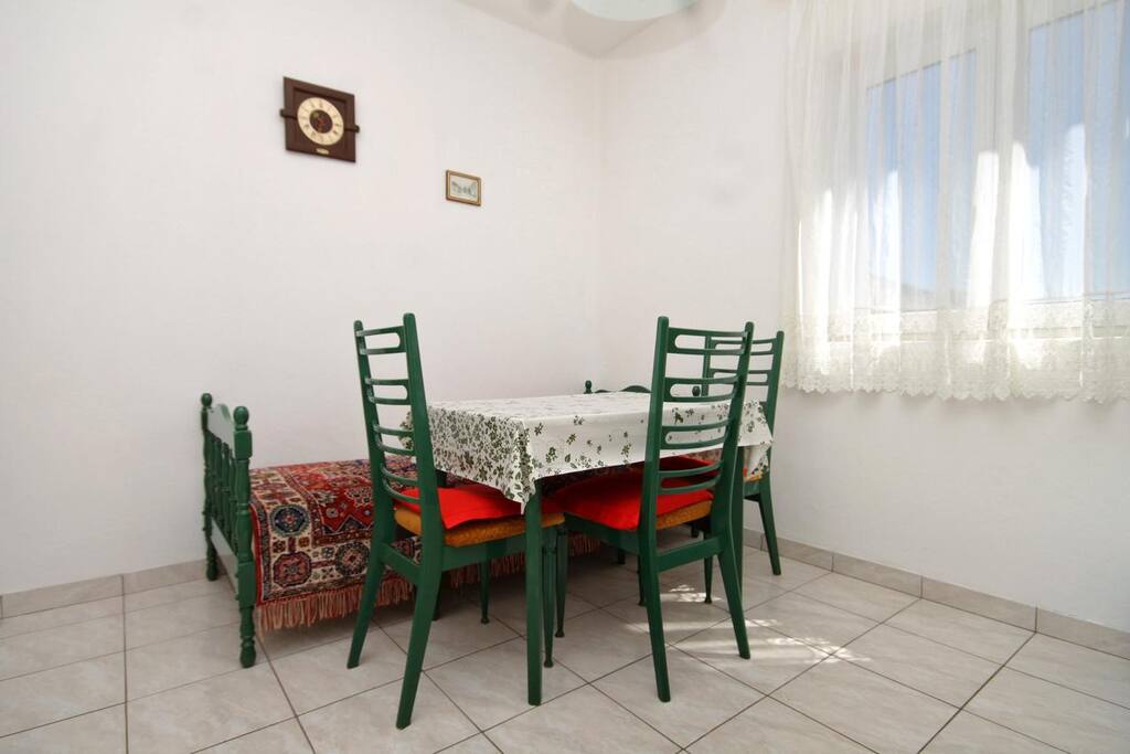 Dining room, Surface: 8 m²