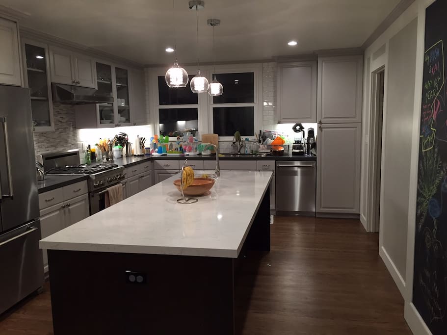 Newly remodeled kitchen w/all new stainless steel appliances