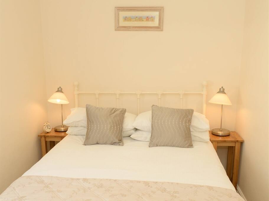 Comfy double ensuite room on the first floor. A smaller room but with all the facilities and nice roomy powerful shower.
