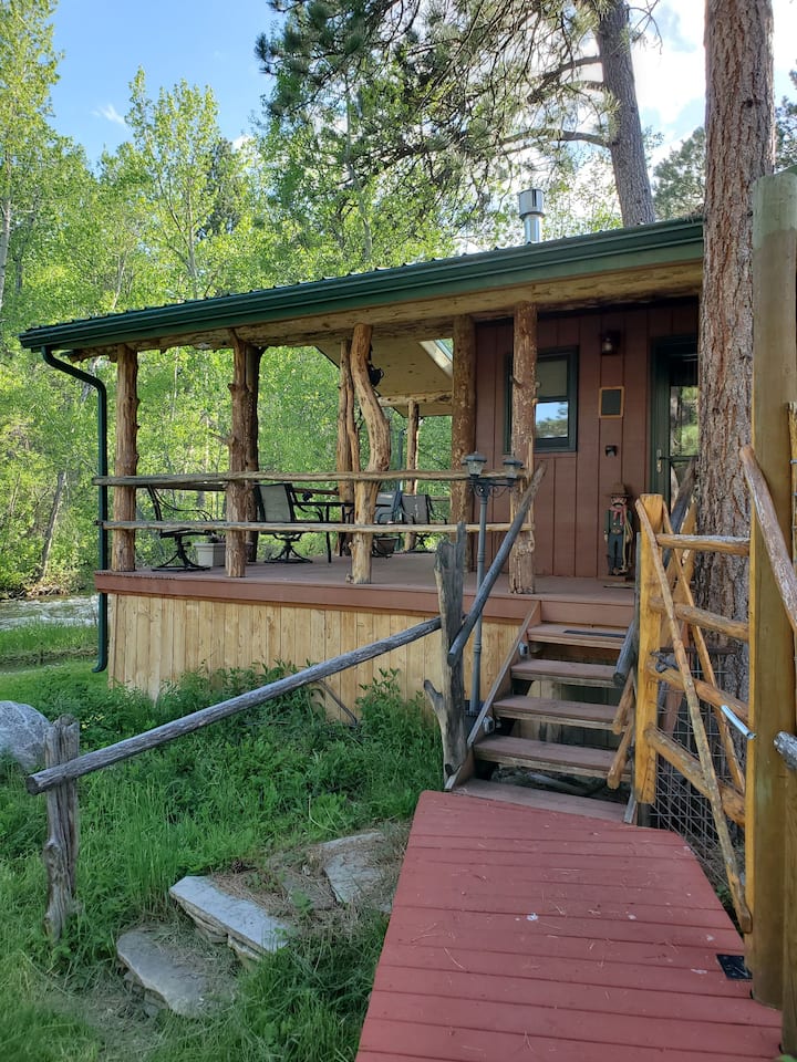 Creekside Cabin at Story Brooke Lodge